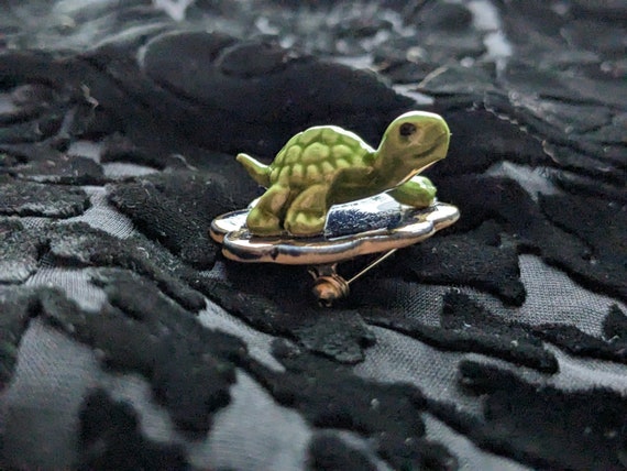 Vintage turtle on a lily pad brooch/pin/artisan h… - image 7