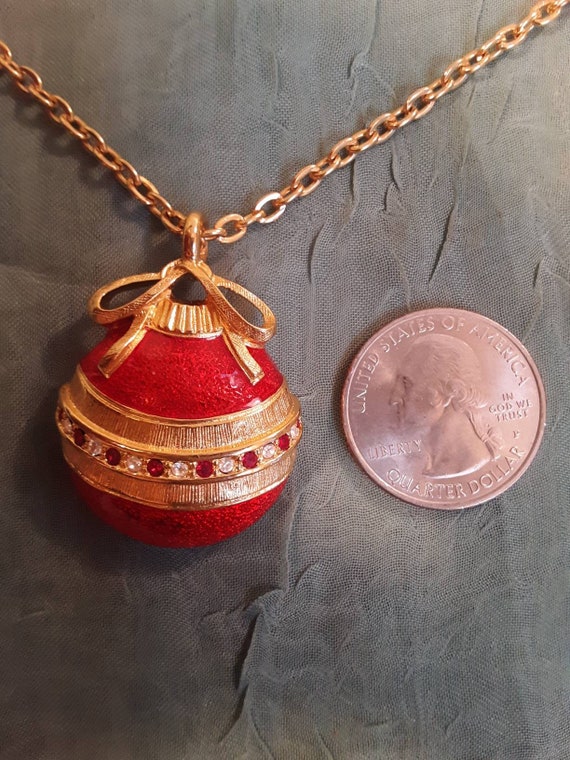 Vintage Christmas ornament necklace - image 5