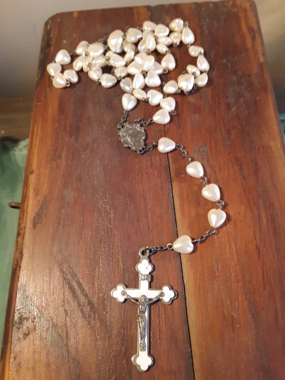 Vintage Heart shaped faux pearl Rosary.