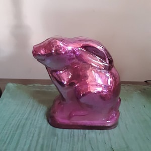 Vintage pinkish-purple Molded Mercury Glass Bunny/very Nice Condition/Very Cute!