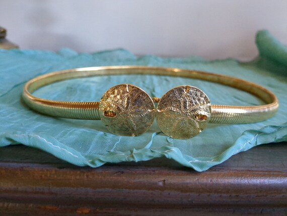Vintage Designer Mimi and D N Sand Dollar/gold Tone  display picture 1
