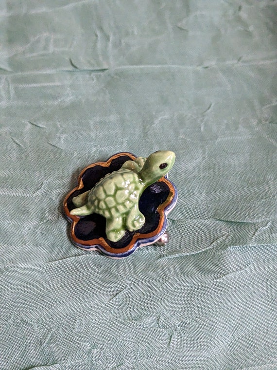 Vintage turtle on a lily pad brooch/pin/artisan h… - image 6