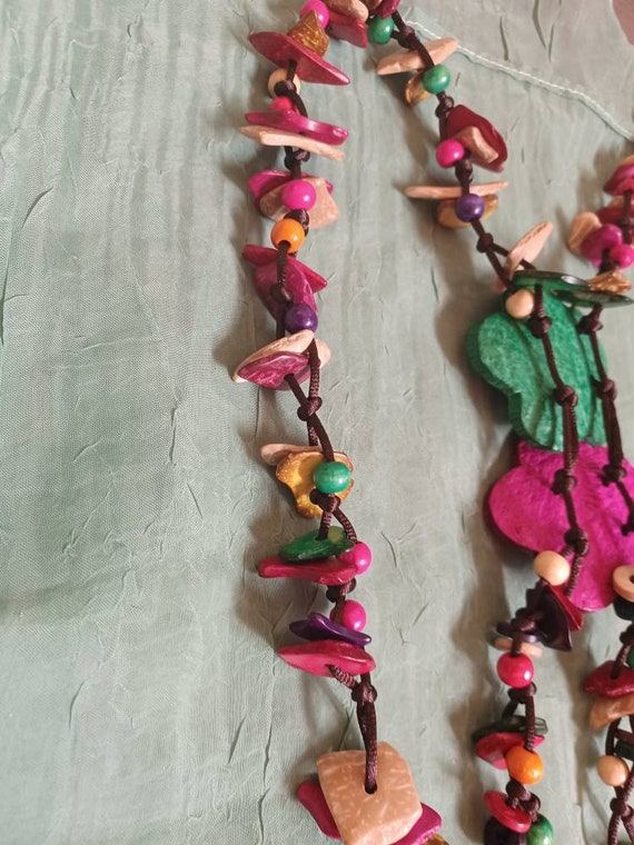 Multi colored BOHO coconut shell bead necklace/Fl… - image 9