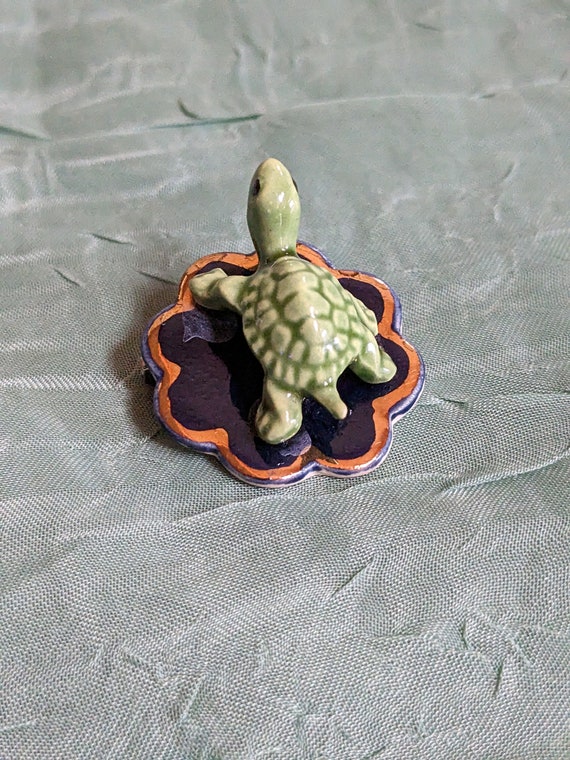 Vintage turtle on a lily pad brooch/pin/artisan h… - image 5