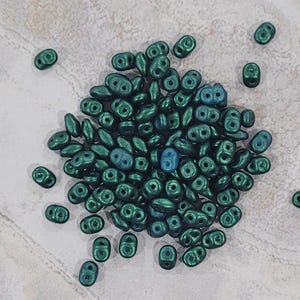 SuperDuo, Gold Shine Dark Green, 2 hole Beads, (duo502010-24105), 2.5mmx5mm, 9 grams