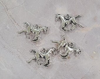 Horse Charm, Antique Silver Finish (CH-AS-52), 10 count