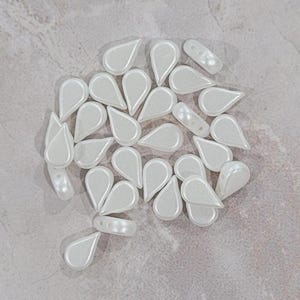Amos par Puca-kraal, pastelwit, 2 gaten, 30 stuks, 5 x 8 mm, 02010-25001