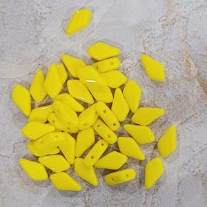 Kite Beads, Lemon, 40 count, 9 x 5 mm 2-Hole Czech Bead, (83120)
