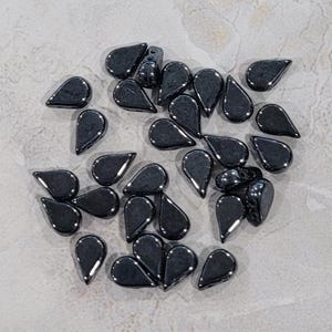 Amos par Puca Bead, Jet Hematite, 2-Hole, 30 count, 5 x 8 mm