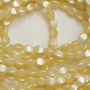 Pinch Bead, Pastel Cream, 50 ct, 5 x 3 mm, (25039)