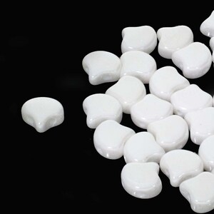Ginko Bead, Luster Opaque White, 2 Hole Bead, (03000-14400), 7.5 mm, 30 count