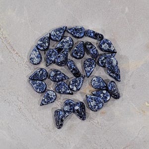 Amos par Puca Bead, Tweedy Blue, 2-Hole, 30 count, 5 x 8 mm