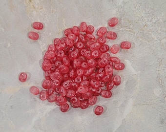 SuperDuo, canneberge piquante mate, congelée, perles 2 trous (364-25-54205), 2,5 mm x 5 mm, 9 g