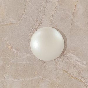 Cabochon par Puca® - Paris Bead, Pastel White, 18mm diameter, Puca Cabochon, Czech Bead, (02010-25001)