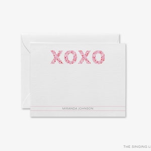 XOXO Personalisiertes Briefpapier | Rosa und Rot Dankeschön-Notizen | Moderne Noten | Umarmungen und Küsse Grußkarten | Weibliches Geschenk für sie | Valentinstag