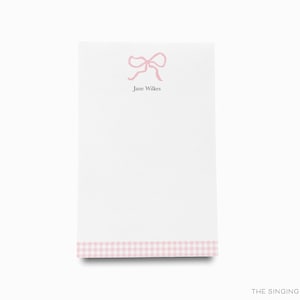 Personalisierte Rosa Schleife Notizblock | Rosa Gingham Notizblock Set | To Do Liste | Preppy Feminine Notizblöcke | Hostessengeschenk Pink Bow Pad