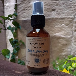 FRESH CUT GRASS scented body Spray fresh, summery scent of newly cut grass with floral undertones 2.5oz
