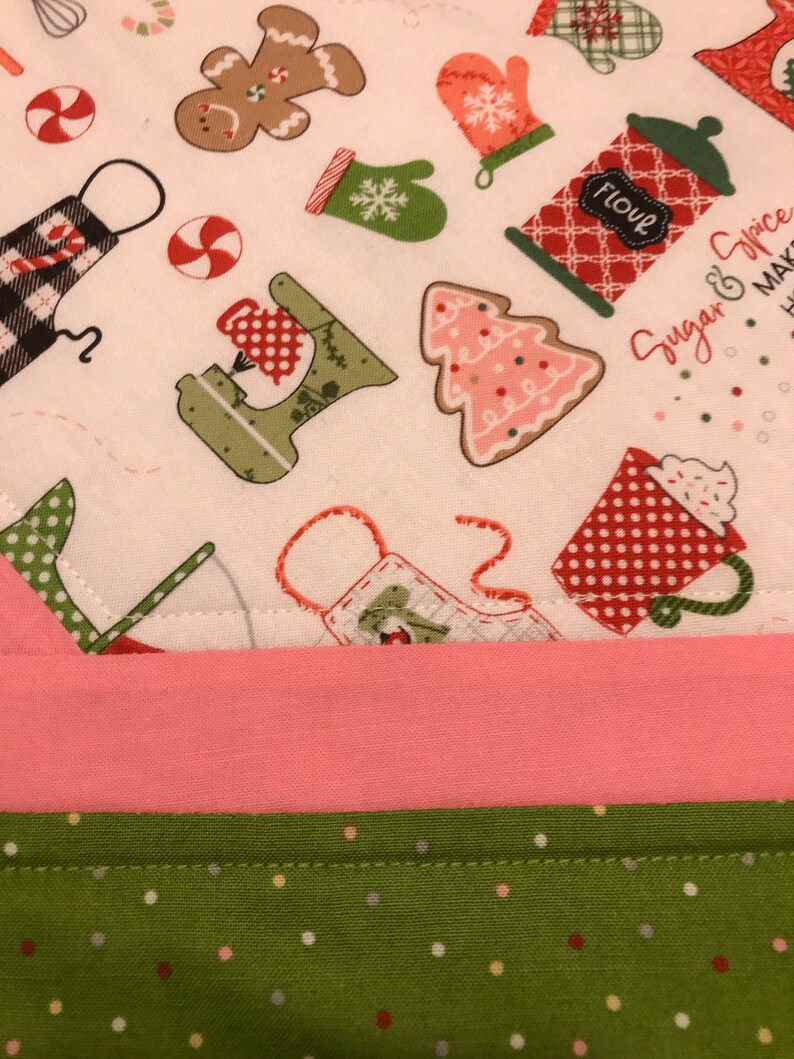 Pink and Green Table Topper image 2