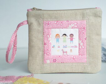 Fussy Cut Wristlet Purse PDF Sewing Pattern