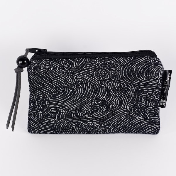 Élégant mini portefeuille japonais à pois Nami bleu marine, porte-cartes vagues bleu marine, sac à main de voyage vague à pois, porte-clés minimaliste, pochette zippée pour pièce de monnaie