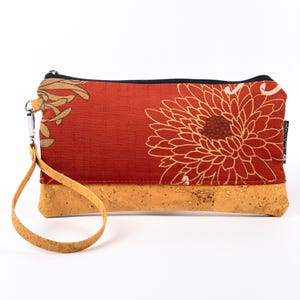 Cartera de mano con correa de corcho / Tejido de crisantemo Kiku naranja brillante / Cartera de mano de cuero vegano hecha a mano