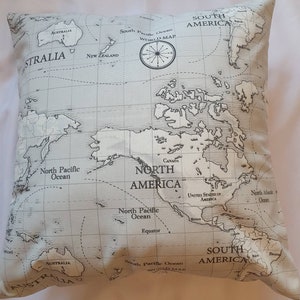 Funda de cojín/almohada con mapa del mundo gris