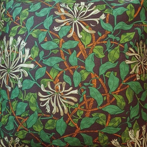 Flower & Cushion Cover Green / Pillow / William Morris Fabric