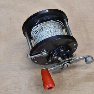 Vintage Penn No.85 Fishing Reel