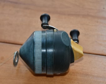 antique fishing reels value Vintage Collectible South Bend 730A Spinning Fishing Reel. Rough Condition.