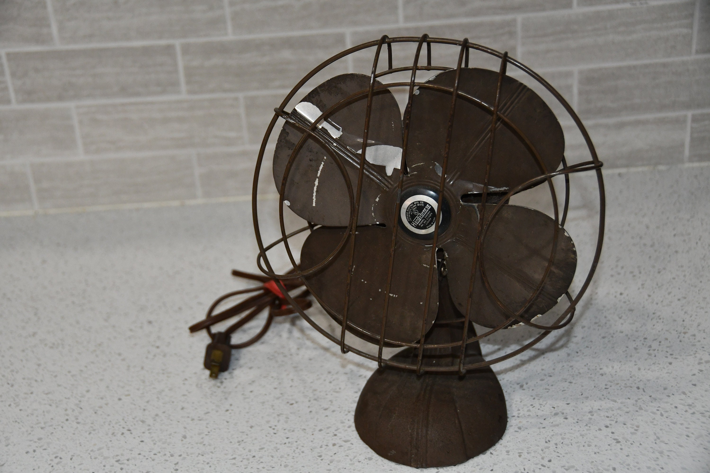 Vintage Handy Breeze Electric Fan - Etsy