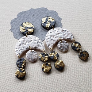 Pendientes de media luna blanco y negro / joyería de plata y oro / pendientes Boho / el embrague de perla / pendientes de declaración / pendientes sin nitrite
