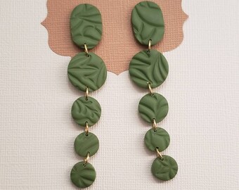 Polymer Clay florale Ohrringe, Lange Statement Ohrringe, Olivgrüner Polymer Clay Schmuck, Leichte Ohrringe, Nickelfreie Ohrringe
