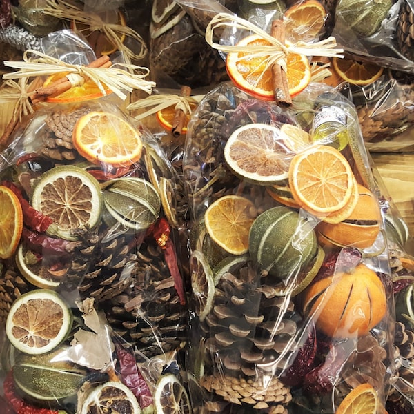 Christmas Gift Festive Pot Pourri Dried Oranges Cinnamon sticks Pine Cones Cinnamon & Orange Christmas Fragrance, Jumbo mix bag Approx 700g