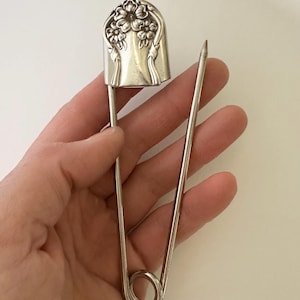1908 Arbutus Spoon 5 Inch Jumbo Stainless Steel Safety Pin Laundry Upholstery Sewing Quilting Key Ring Key Chain Purse Bag Charm