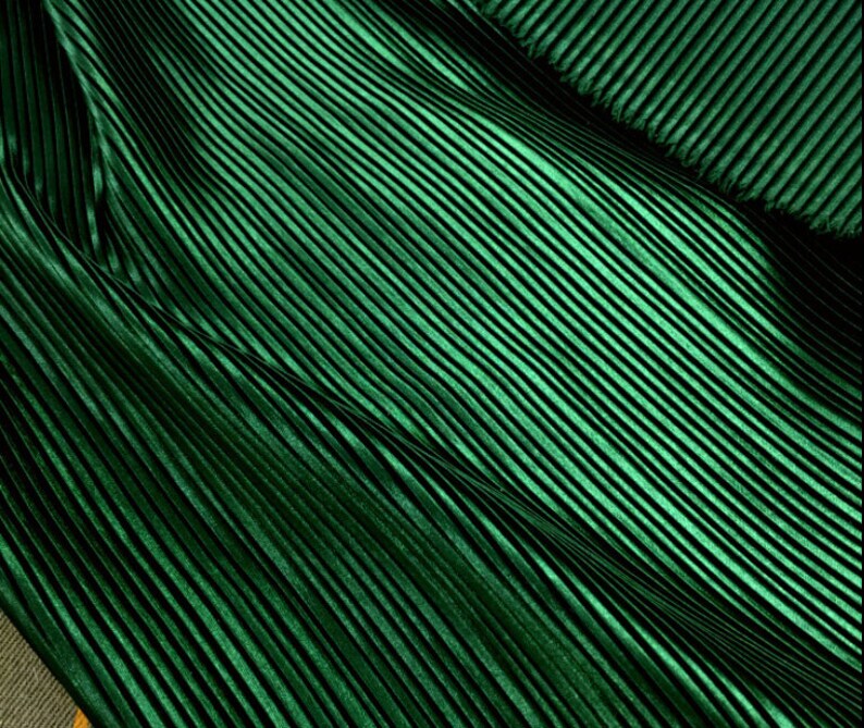2 meters 150cm 59.05 width green fine stripe crumple accordion pleated faux silk satin fabric clothes dress skirt material MM16 free ship