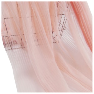 Shrimp Pink Rüschen Plissee Mesh-Gewebe Crinkle Akkordeon Plissee Tüll Stoff für Kleid-Rock-Abend-Kleider 61 Zoll Breite LX179