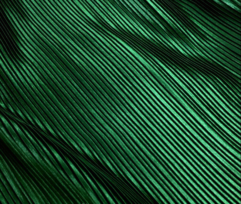 2 meters 150cm 59.05 width green fine stripe crumple accordion pleated faux silk satin fabric clothes dress skirt material MM16 free ship