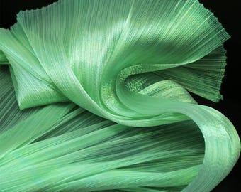 Magic Green Textured Pleated Organza Fabric Stiff Plisse Fabric for Wedding Bouquet Decor, Backdrops, Fashion Designer Materials M105F13