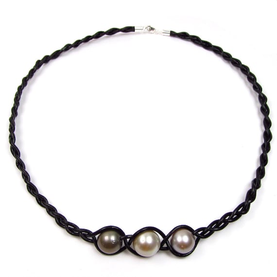 7.5/" 11-12mm Tahitian Black Pearl Genuine Leather Cord Bracelet