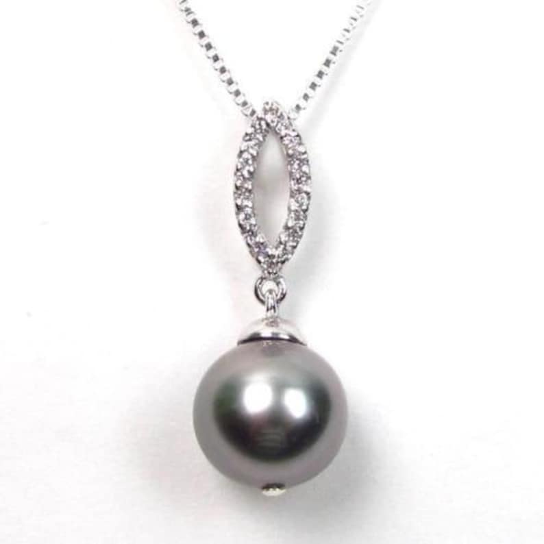 10-11mm Authentic Round Tahitian Pearl 925 Silver Pendant SFP303885STA