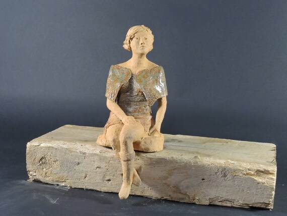Sculpture de femme assise jambes croisées : En | Etsy