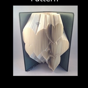 6 Hearts scattered Book folding Pattern