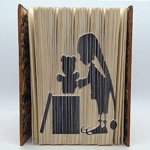 Book Folding PATTERN~Cut & Fold ~ Elf 3 , Mark and measure cut and fold