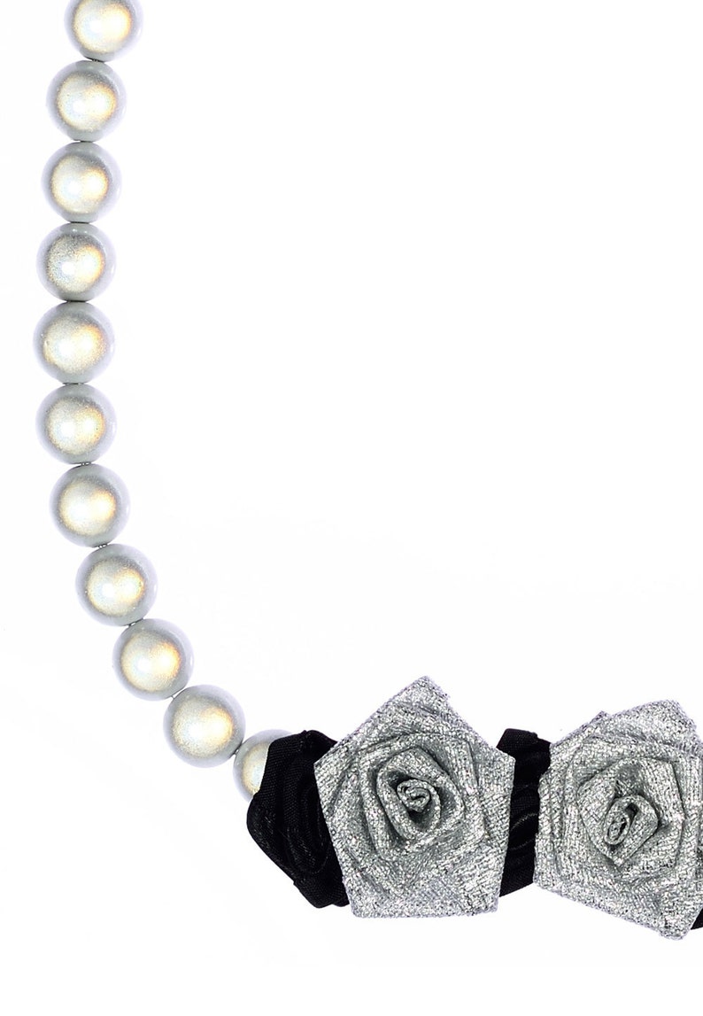 Silver Bead Flower Necklace Free Shipping Worldwide Black
