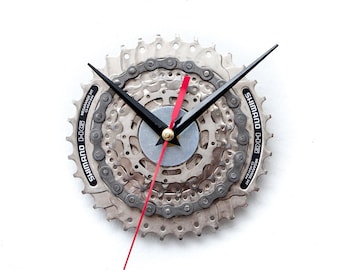 Steampunk Bicycle Wall Clock - Custom Engraved Timepiece for Cyclists