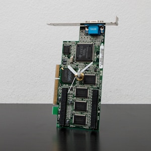 Green Circuit Board Clock, Father Gift, Boyfriend Gift, Husband Gift, Green Desk Clock, Recycled Computer Clock, Recycled Circuit Board