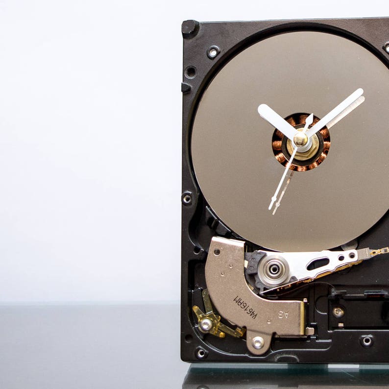 Computer Parts Clock Novelty Gift Hard Drive Industrial For Boyfriend Husband Black Office Desk