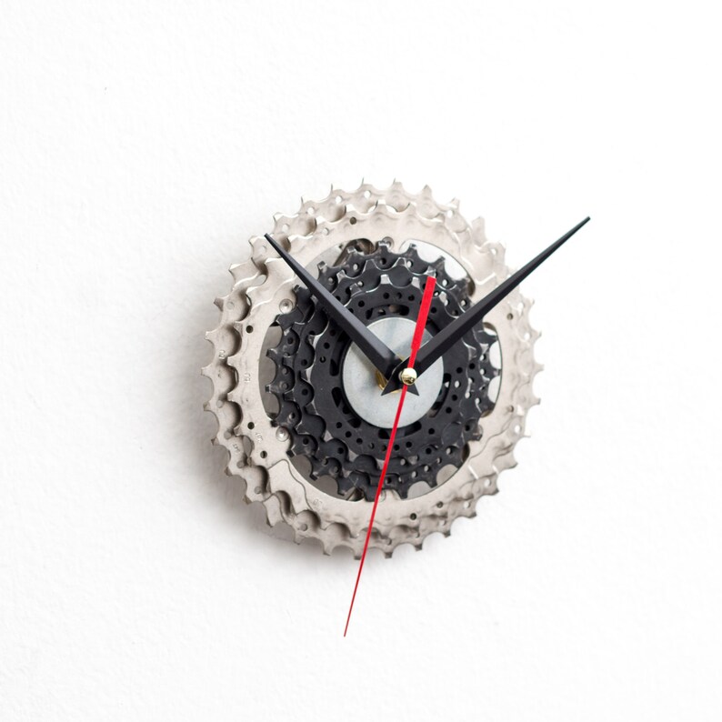 Bicycle Clock, Steampunk Bike Gear Clock, Bicycle Gear, Wall Clock, Recycled Bike Parts, Wall Clock, Cycling Clock, Cyclist Wall Clock zdjęcie 5