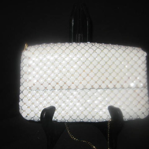 Whiting And Davis White Mesh Purse/Vintage Handbags/ Whiting & Davis Mesh Clutch/Whiting And Davis Made In The U. S. A. Purses/Bags