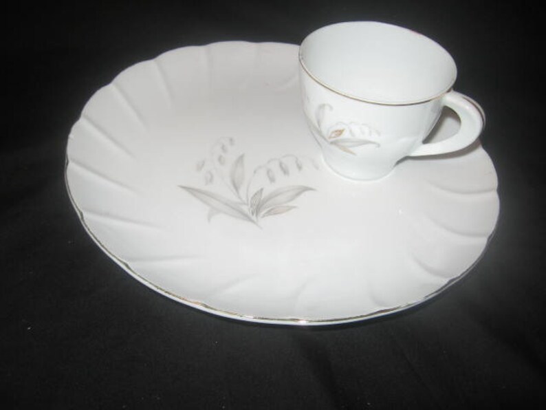 Kaysons Fine China Made in Japan/kaysons Golden Rhapsody/leaf Pattern